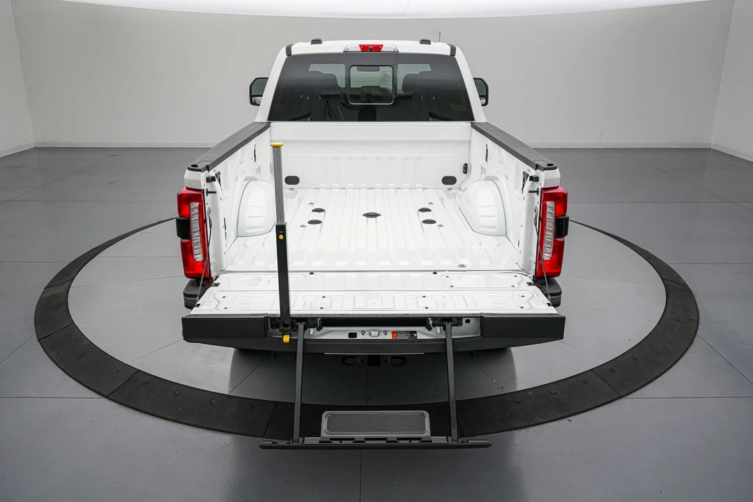 2026 Ford Super Duty 5th Gen - Image 7 of 31