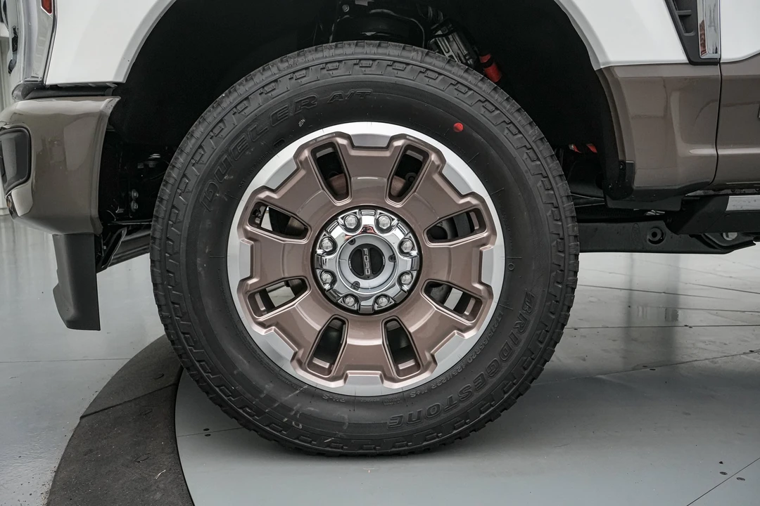 2026 Ford Super Duty 5th Gen - Image 12 of 31