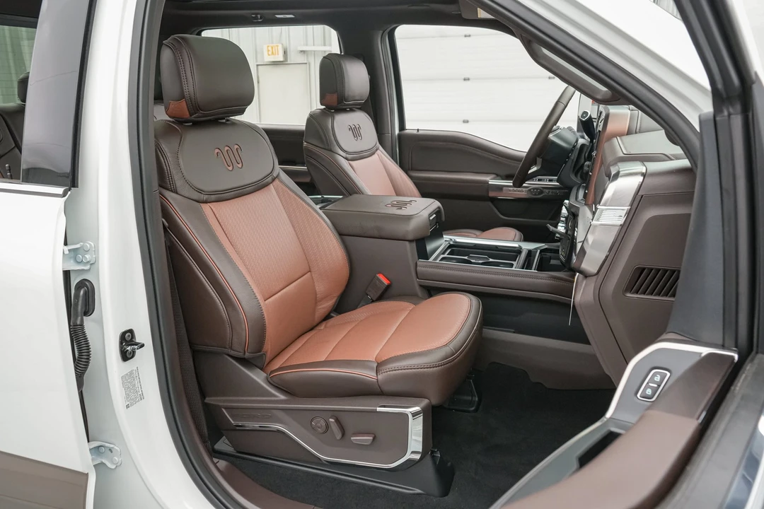 2026 Ford Super Duty 5th Gen - Image 27 of 31
