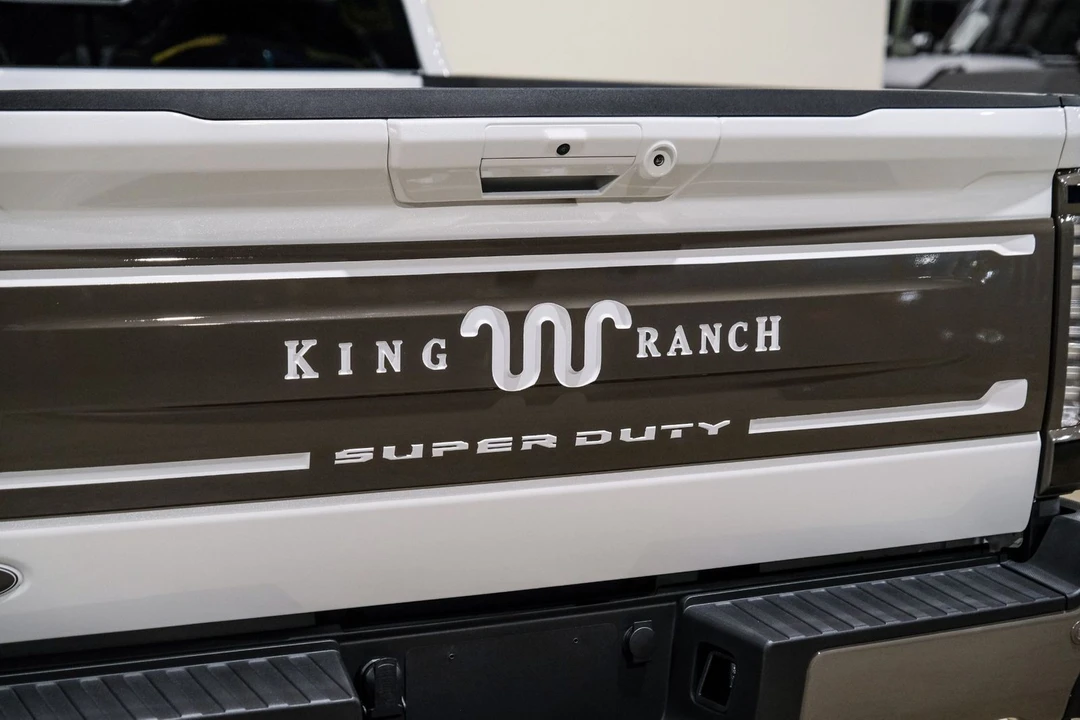2026 Ford Super Duty 5th Gen - Image 8 of 12