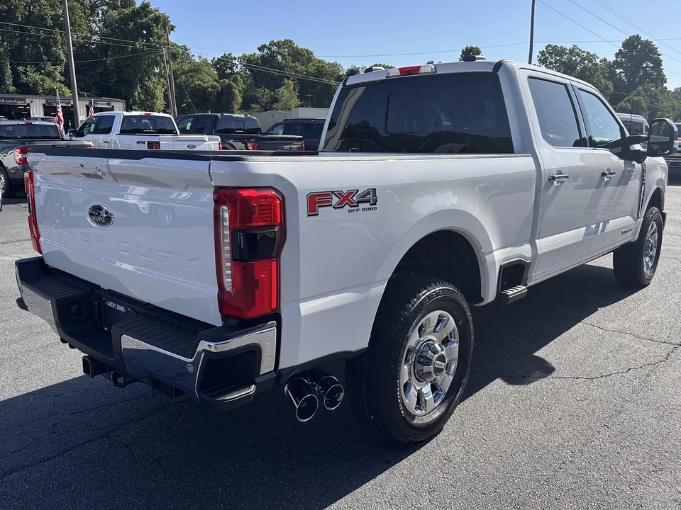 2026 Ford Super Duty 5th Gen - Image 6 of 31