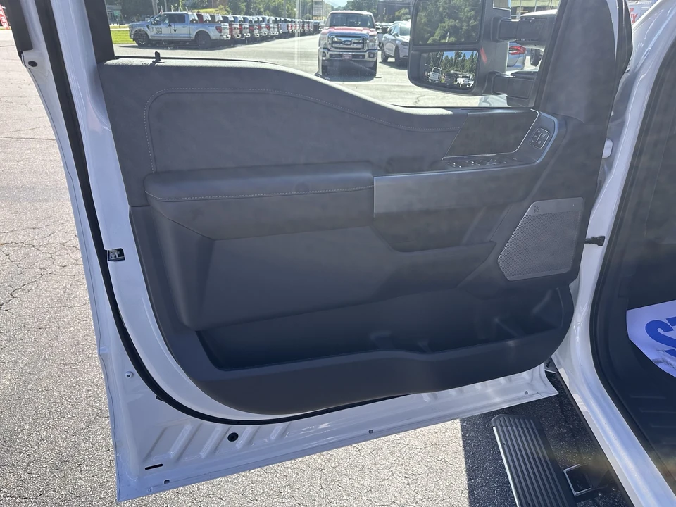 2026 Ford Super Duty 5th Gen - Image 10 of 31