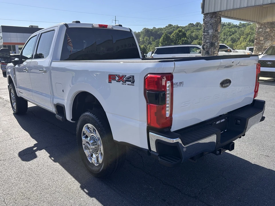 2026 Ford Super Duty 5th Gen - Image 8 of 31