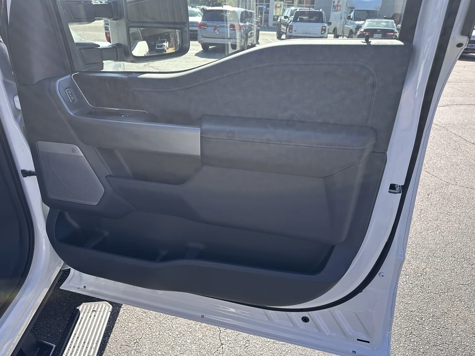 2026 Ford Super Duty 5th Gen - Image 15 of 31