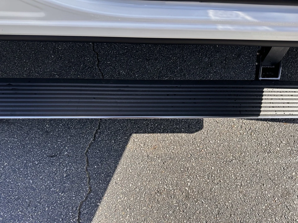 2026 Ford Super Duty 5th Gen - Image 17 of 31
