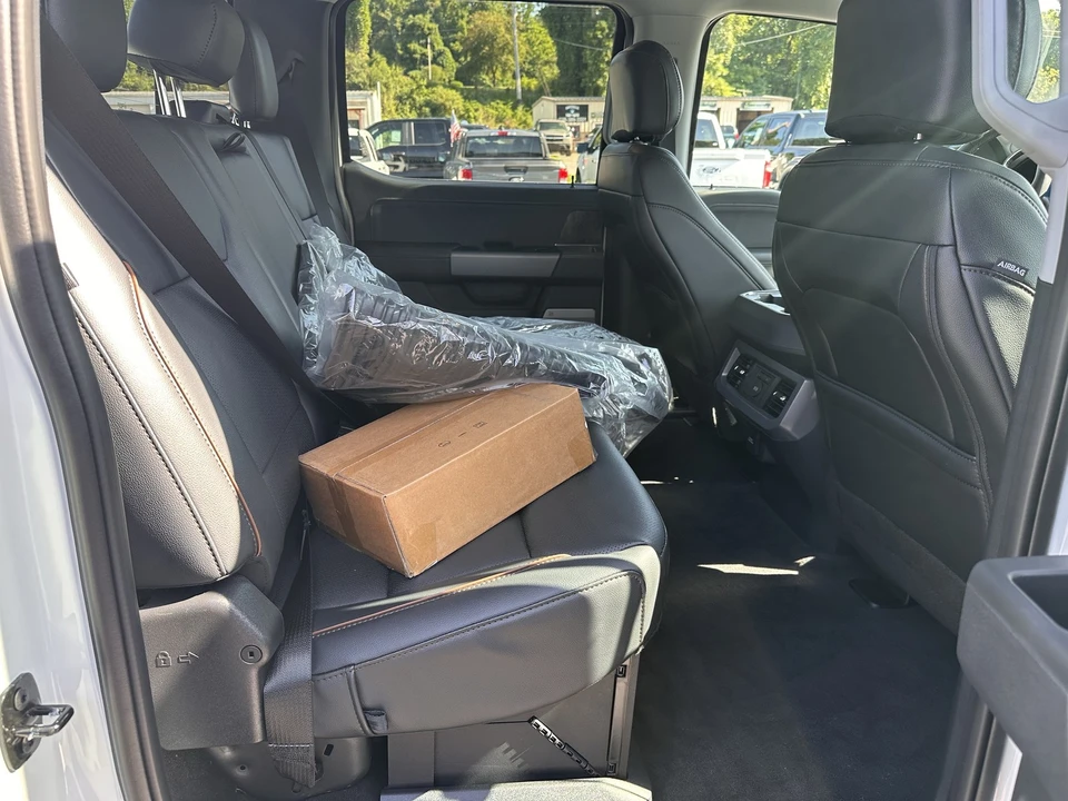 2026 Ford Super Duty 5th Gen - Image 19 of 31
