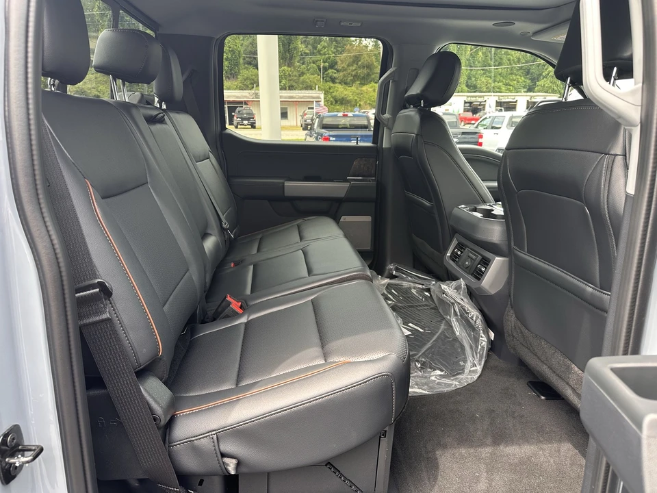 2026 Ford Super Duty 5th Gen - Image 18 of 29