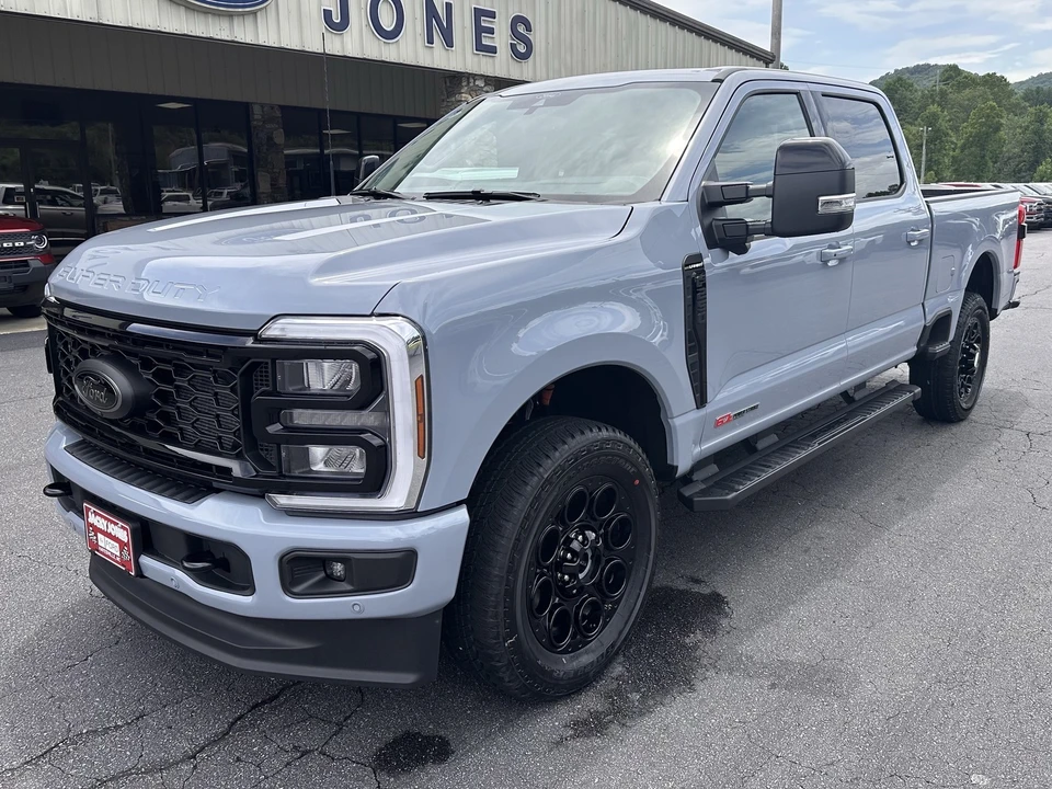 2026 Ford Super Duty 5th Gen - Image 2 of 29