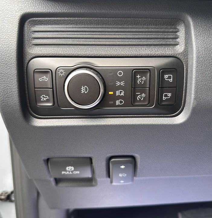 2026 Ford Super Duty 5th Gen - Image 19 of 29