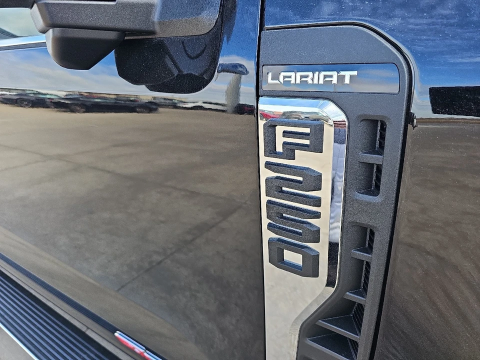 2026 Ford Super Duty 5th Gen - Image 5 of 31