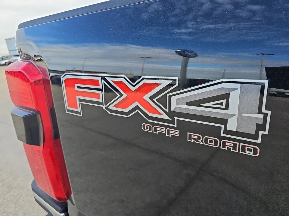 2026 Ford Super Duty 5th Gen - Image 13 of 31