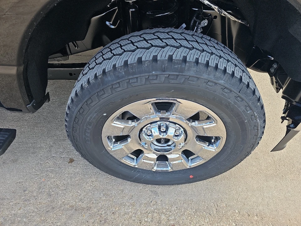 2026 Ford Super Duty 5th Gen - Image 4 of 31