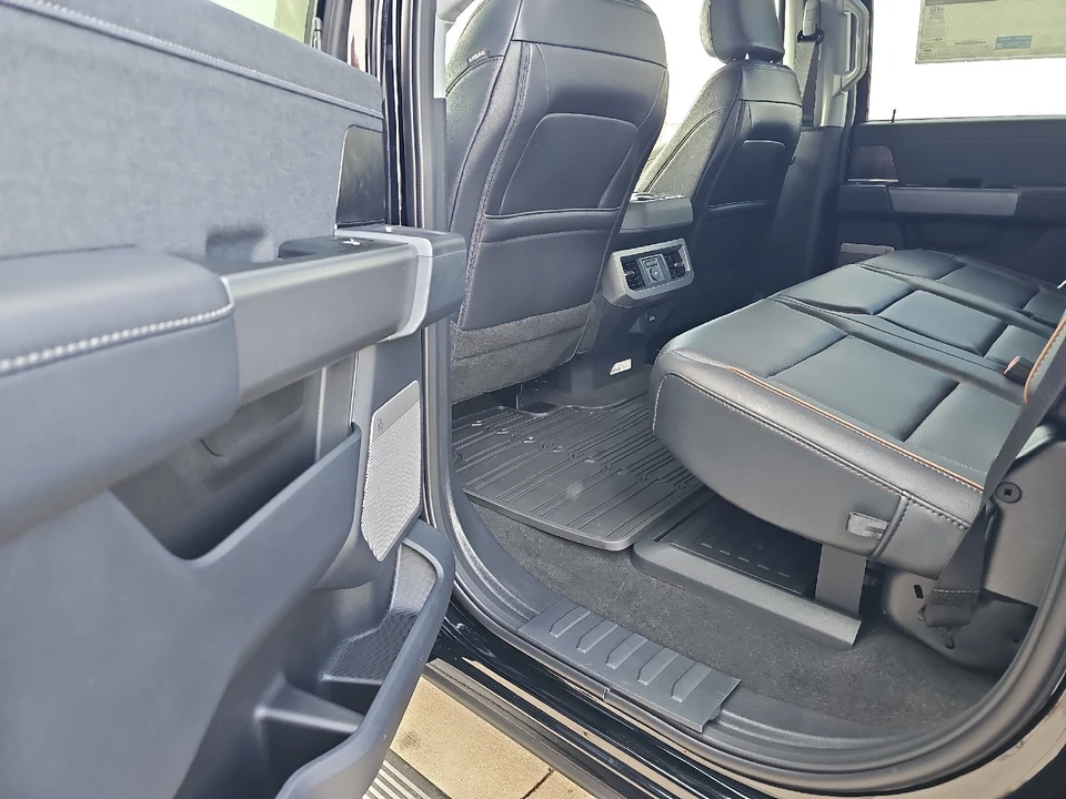 2026 Ford Super Duty 5th Gen - Image 22 of 31
