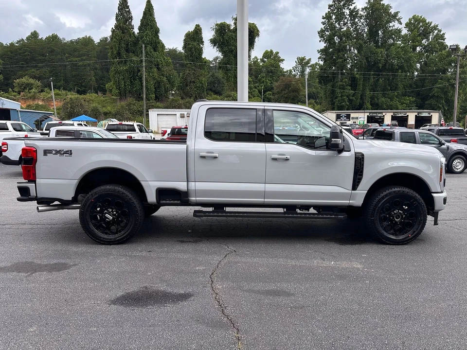 2026 Ford Super Duty 5th Gen - Image 5 of 31