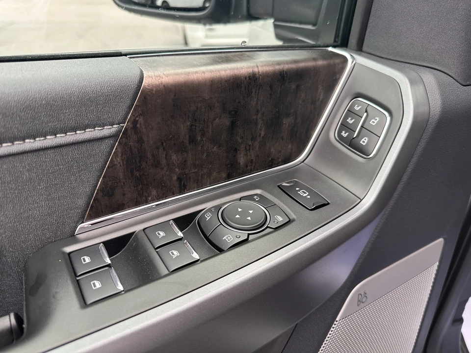 2026 Ford Super Duty 5th Gen - Image 18 of 31