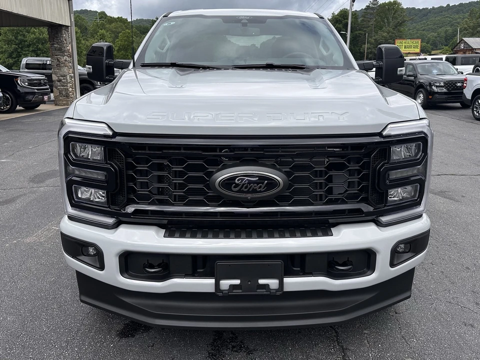 2026 Ford Super Duty 5th Gen - Image 3 of 31