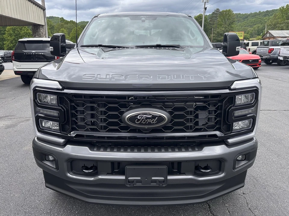 2026 Ford Super Duty 5th Gen - Image 3 of 30