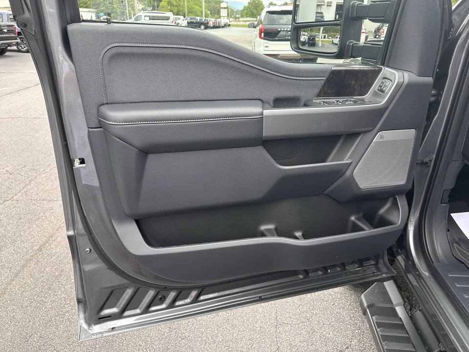 2026 Ford Super Duty 5th Gen - Image 10 of 30