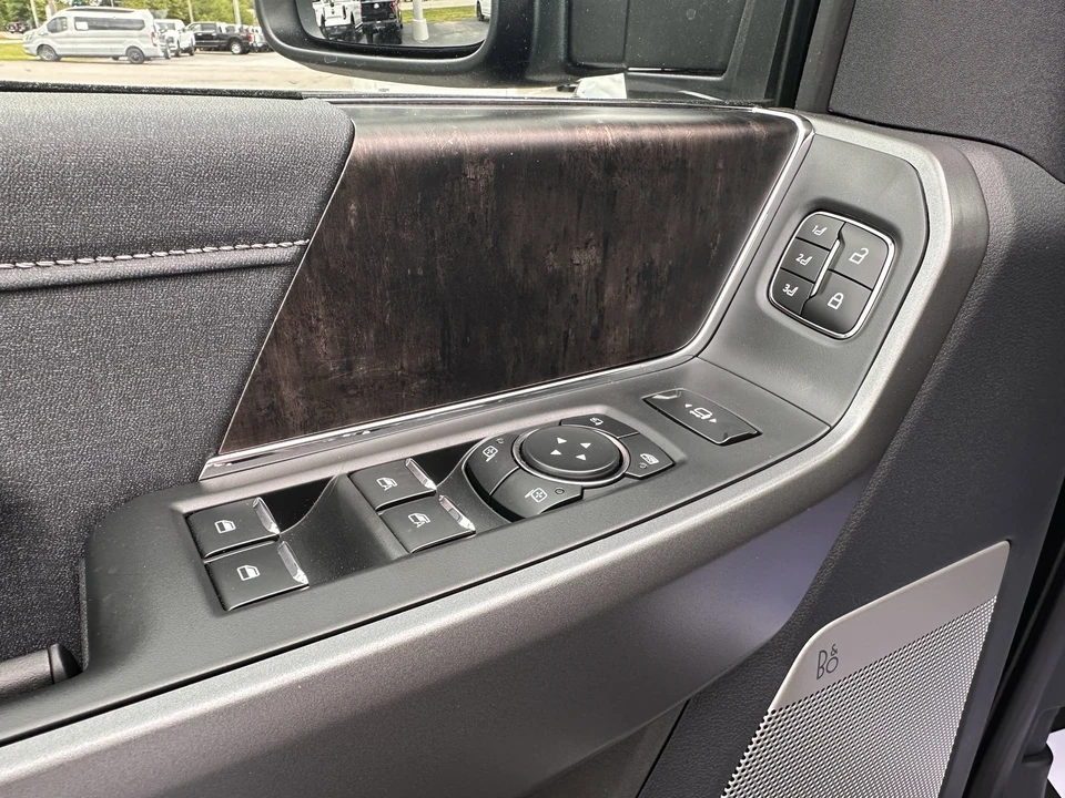 2026 Ford Super Duty 5th Gen - Image 18 of 30