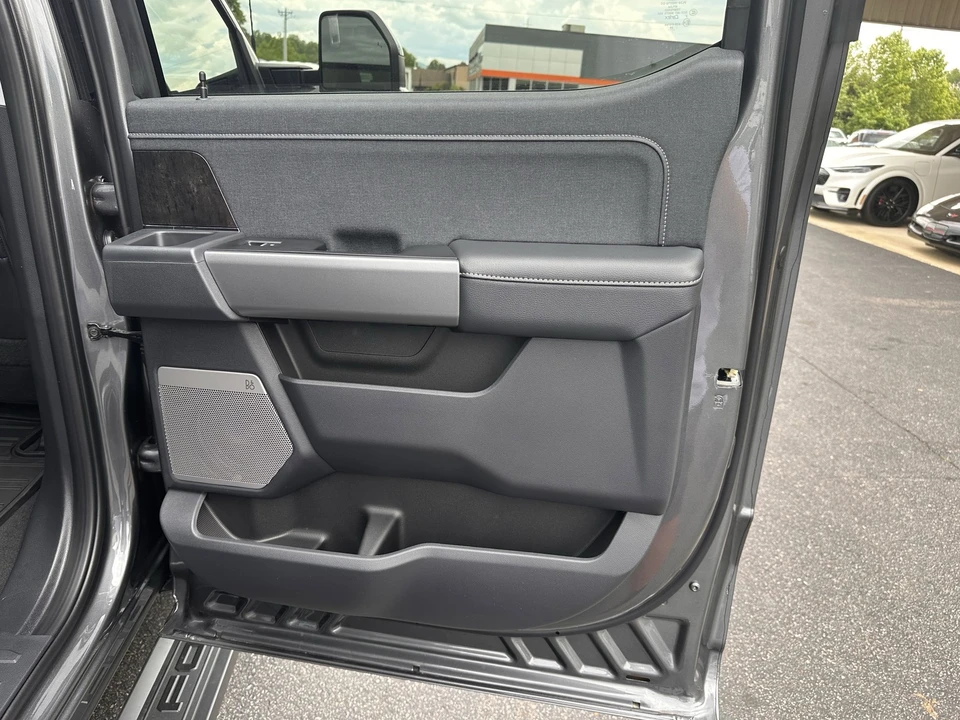 2026 Ford Super Duty 5th Gen - Image 16 of 30