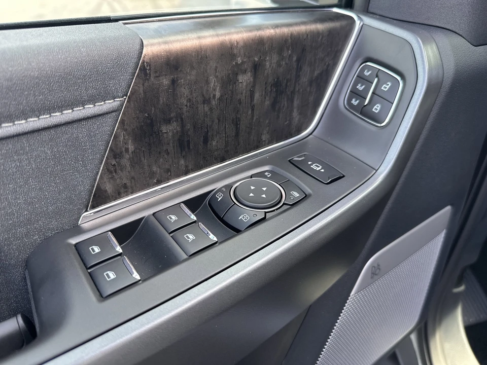 2026 Ford Super Duty 5th Gen - Image 18 of 21