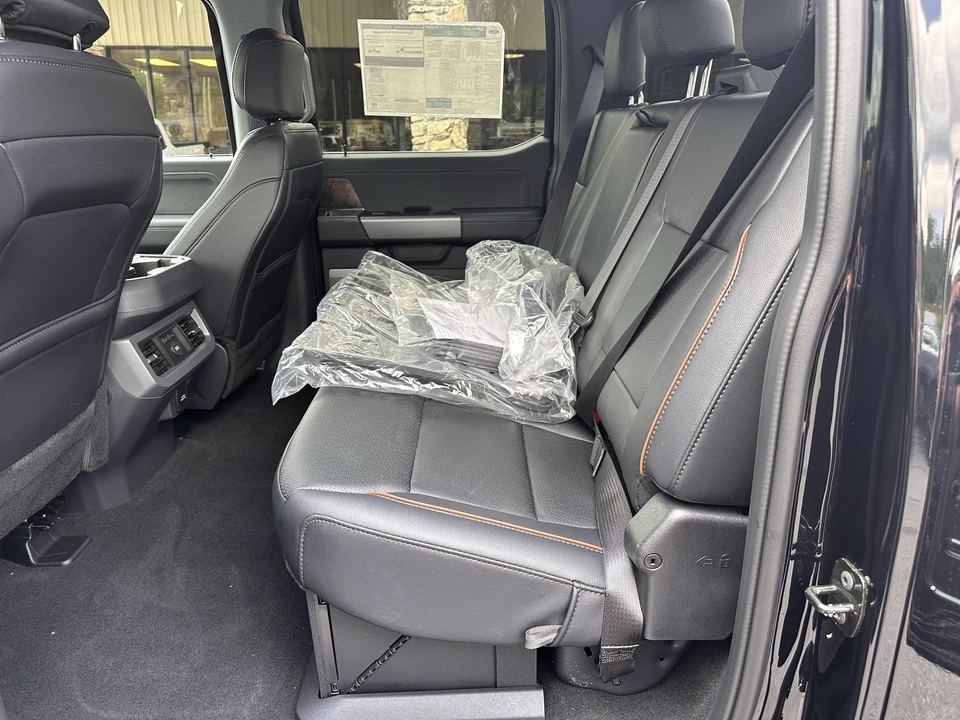 2026 Ford Super Duty 5th Gen - Image 14 of 31