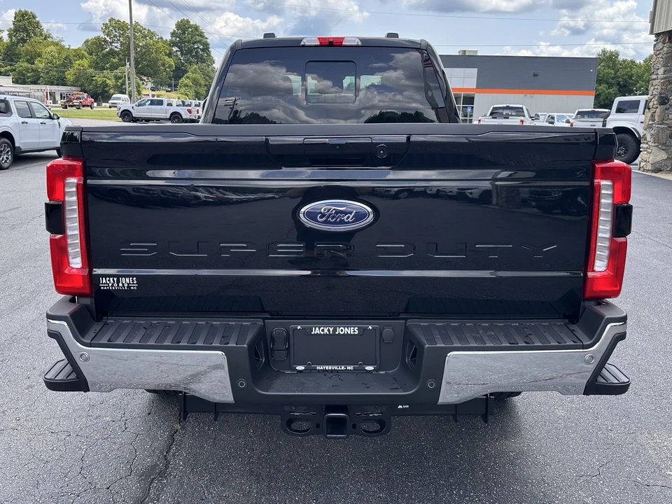 2026 Ford Super Duty 5th Gen - Image 7 of 31