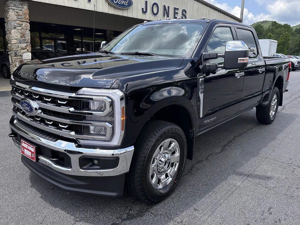 2026 Ford Super Duty 5th Gen - Image 2 of 31