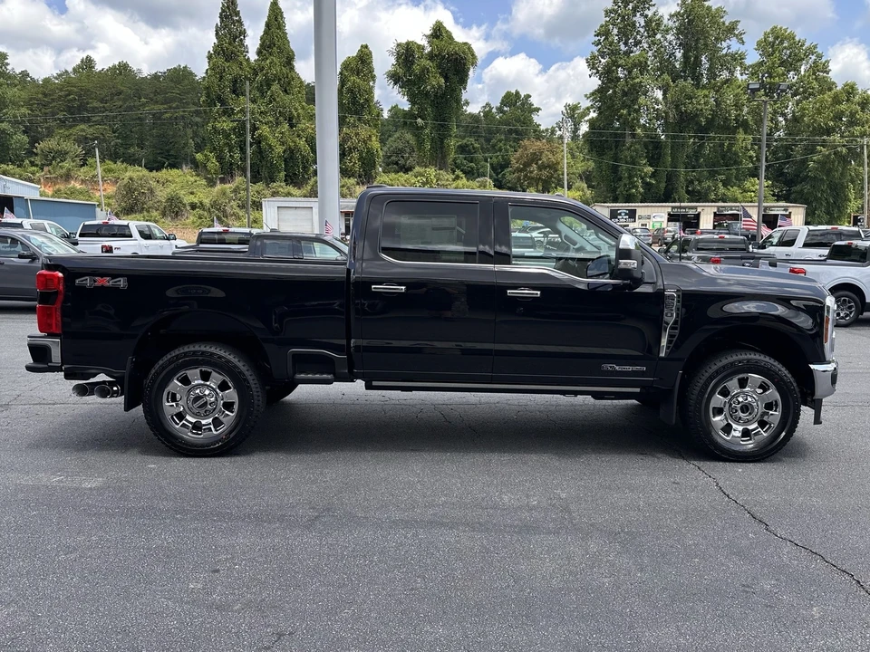 2026 Ford Super Duty 5th Gen - Image 5 of 31
