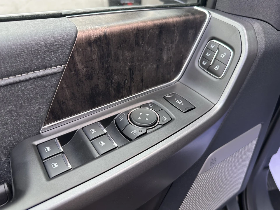 2026 Ford Super Duty 5th Gen - Image 20 of 31