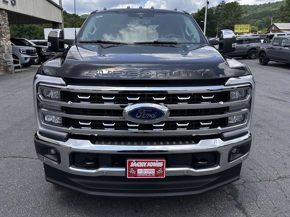 2026 Ford Super Duty 5th Gen - Image 3 of 31