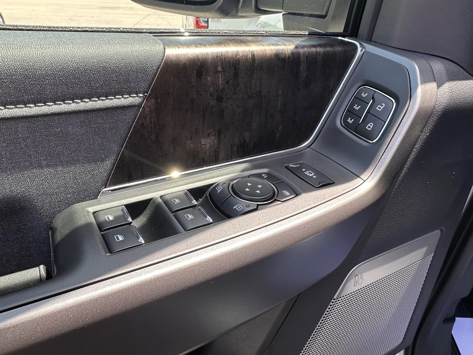 2026 Ford Super Duty 5th Gen - Image 21 of 31