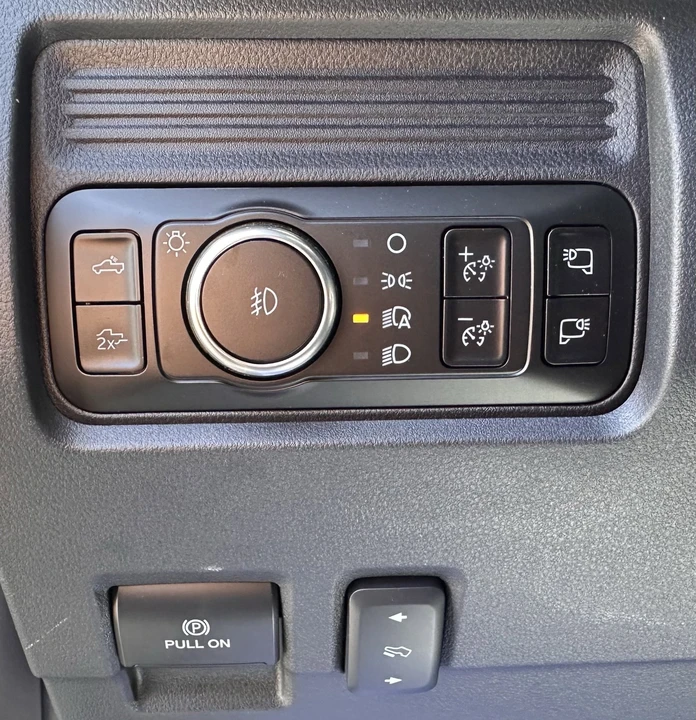 2026 Ford Super Duty 5th Gen - Image 22 of 31