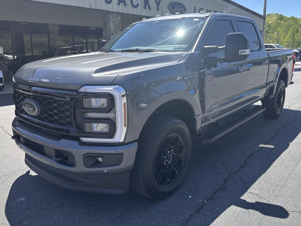 2026 Ford Super Duty 5th Gen - Image 2 of 31