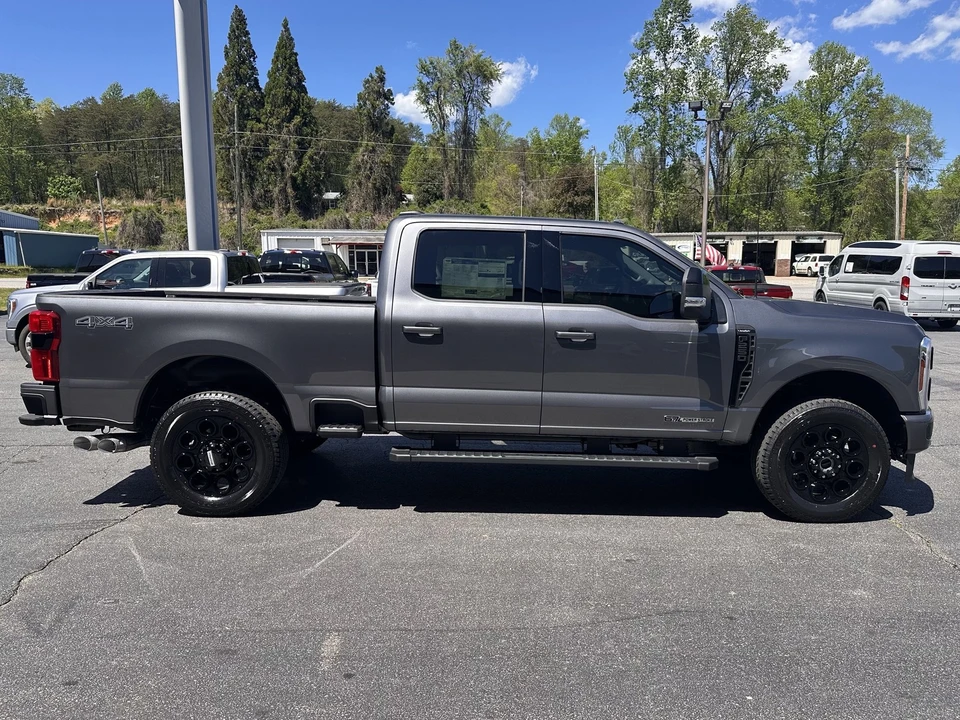 2026 Ford Super Duty 5th Gen - Image 5 of 31