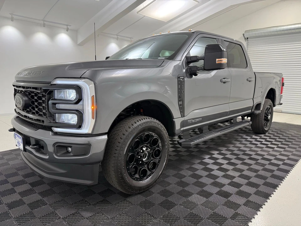 2026 Ford Super Duty 5th Gen - Image 3 of 31