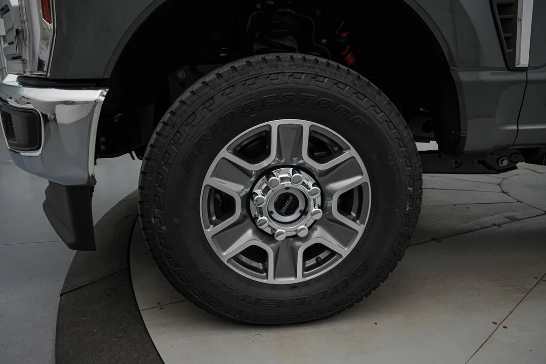 2026 Ford Super Duty 5th Gen - Image 12 of 21