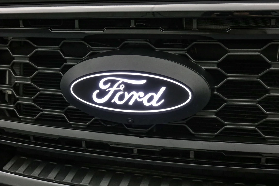 2026 Ford Super Duty 5th Gen - Image 13 of 21