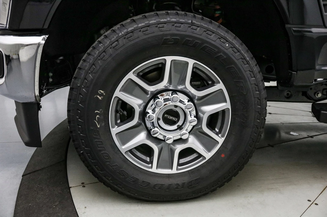2026 Ford Super Duty 5th Gen - Image 13 of 26