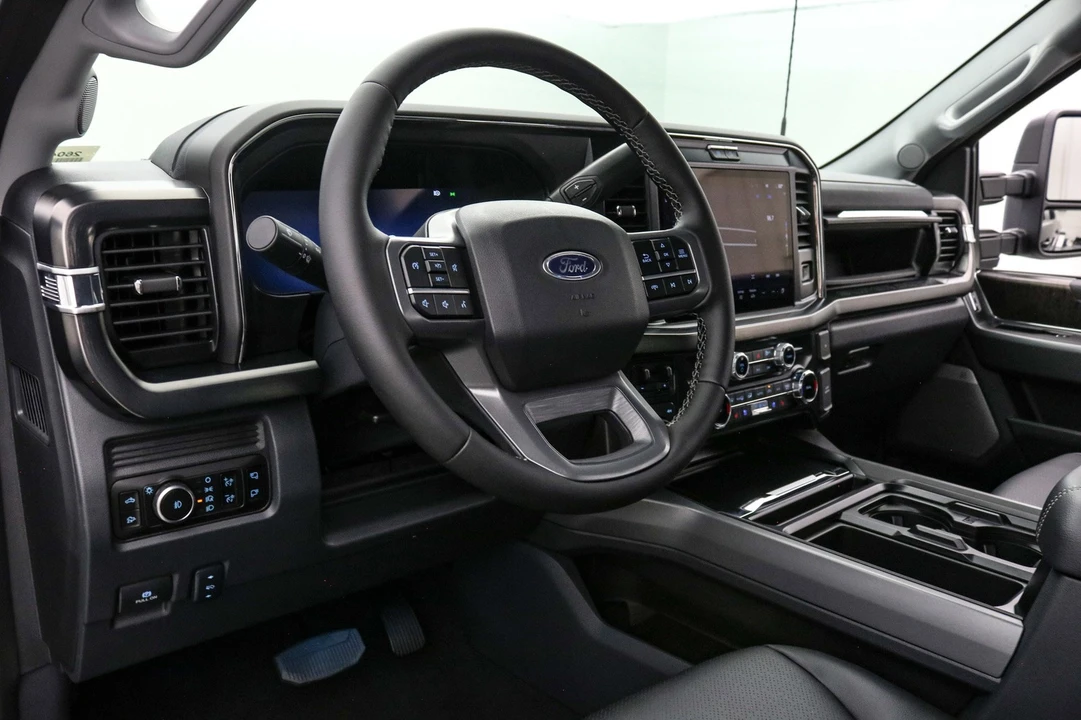 2026 Ford Super Duty 5th Gen - Image 14 of 21
