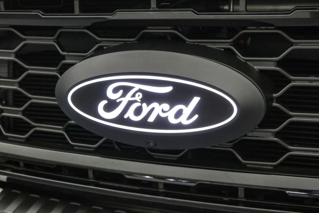 2026 Ford Super Duty 5th Gen - Image 13 of 27