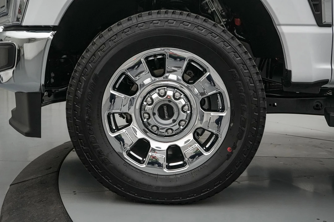 2026 Ford Super Duty 5th Gen - Image 12 of 25