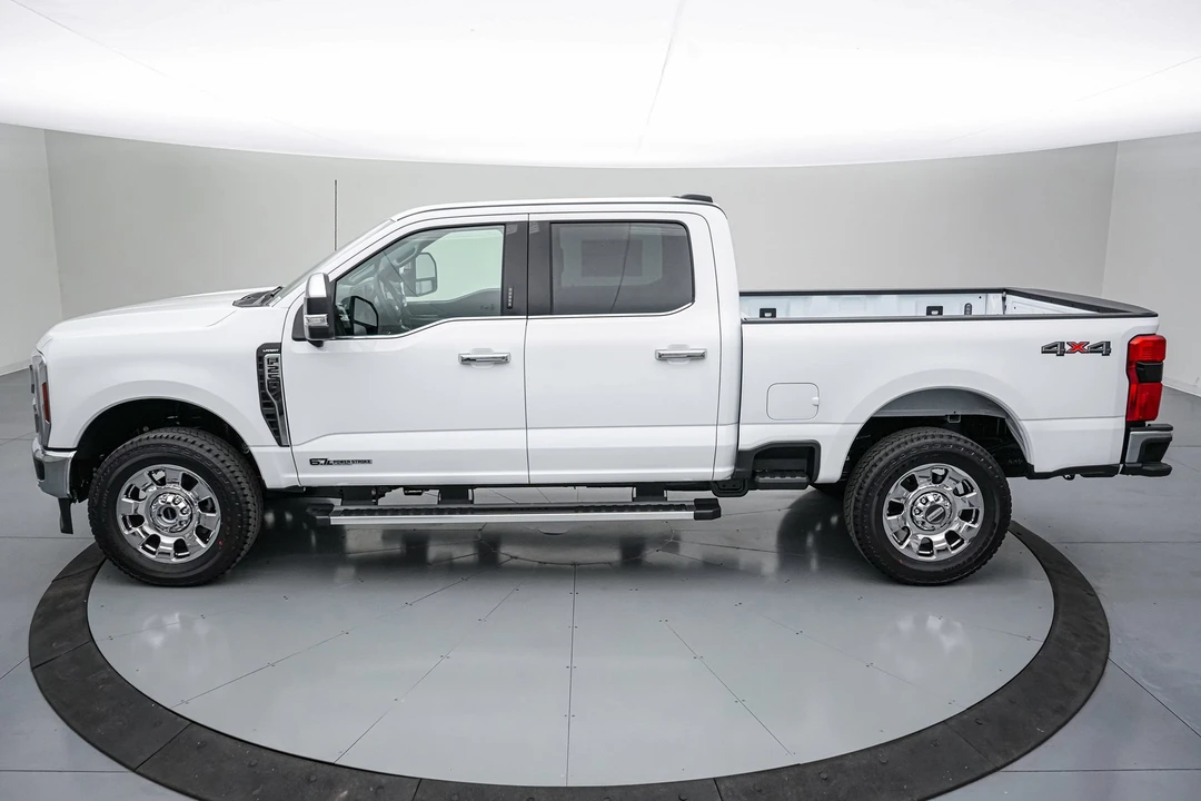 2026 Ford Super Duty 5th Gen - Image 9 of 25