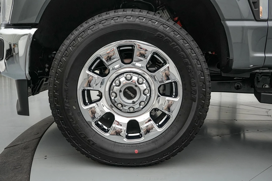 2026 Ford Super Duty 5th Gen - Image 12 of 25