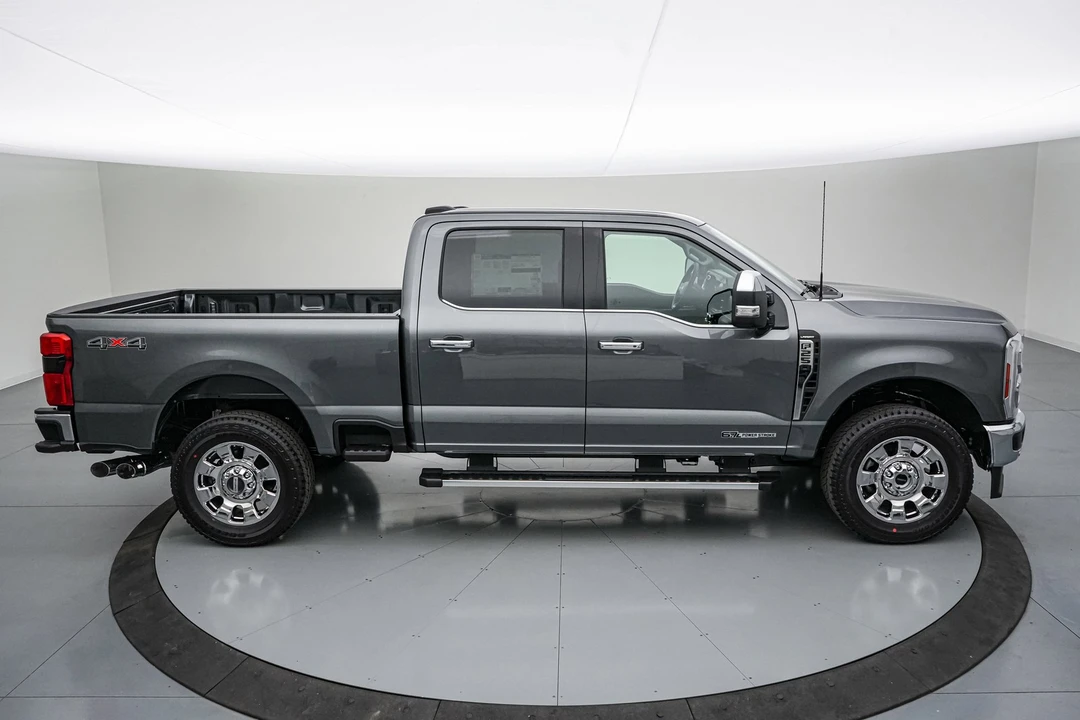 2026 Ford Super Duty 5th Gen - Image 4 of 25