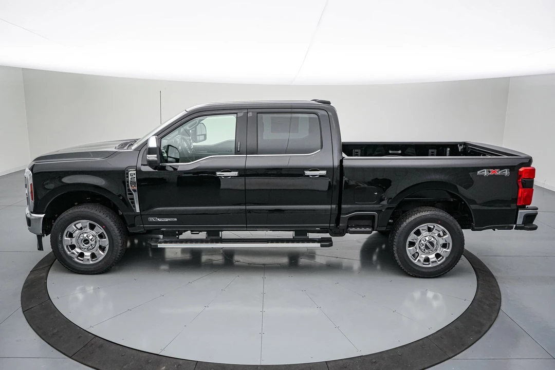 2026 Ford Super Duty 5th Gen - Image 9 of 25