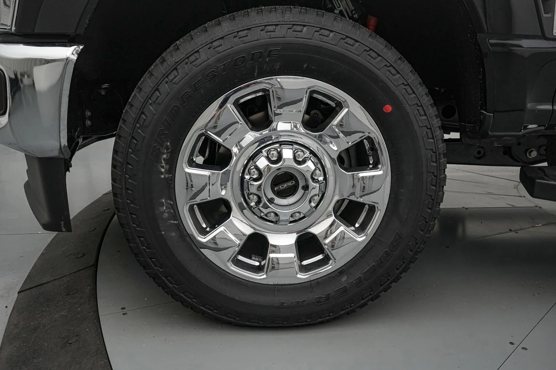 2026 Ford Super Duty 5th Gen - Image 12 of 25