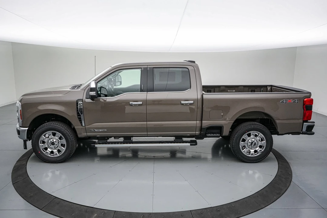 2026 Ford Super Duty 5th Gen - Image 9 of 25