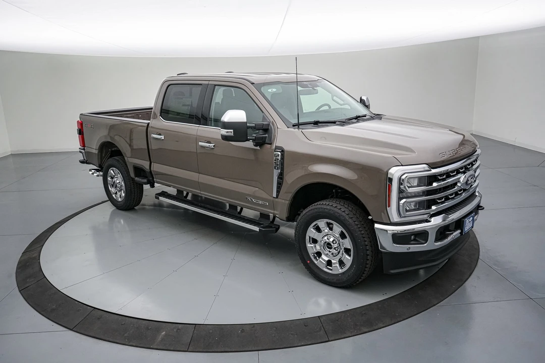 2026 Ford Super Duty 5th Gen - Image 2 of 25