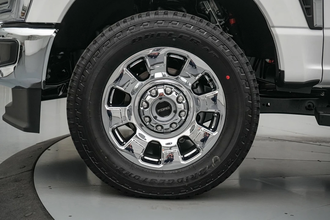 2026 Ford Super Duty 5th Gen - Image 12 of 25